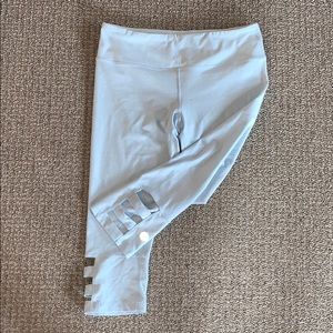 Capri yoga pants